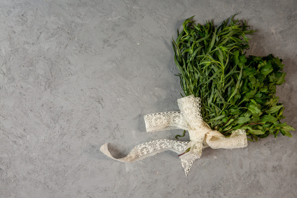 A beautiful aroma, enhances meals, and is far fresher than anything from a supermarket.